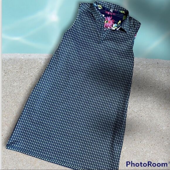 REVERSIBLE Luxurious Sleeveless Dress - Picture 5 of 6